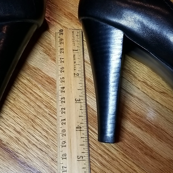 Guess Heels - Picture 10 of 12